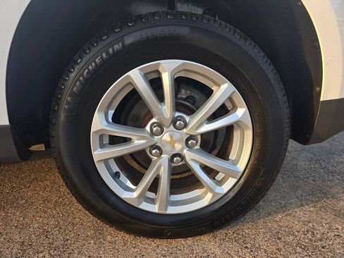 Used 2017 Chevrolet Equinox LS AWD/4WD image 54