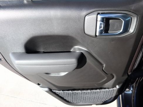 New 2026 Jeep Wrangler Unlimited Rubicon image 16