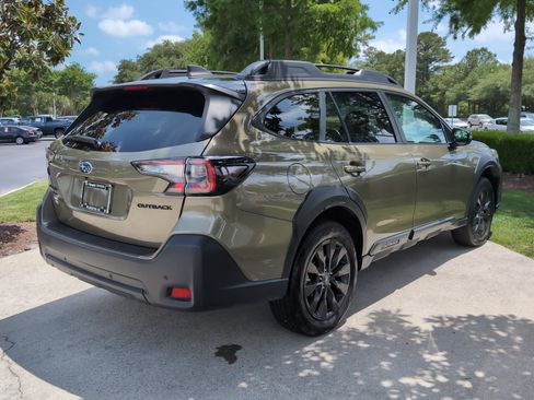 Used 2025 Subaru Outback Onyx Edition AWD/4WD image 10