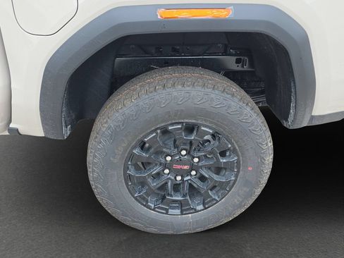 New 2026 GMC Canyon Elevation w/ Convenience Package AWD/4WD image 5