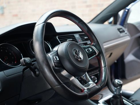Used 2018 Volkswagen GTI SE w/ SE Leather Package image 37
