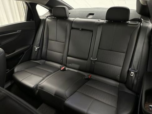 Used 2015 Chevrolet Impala LT w/ Convenience Package FWD image 26