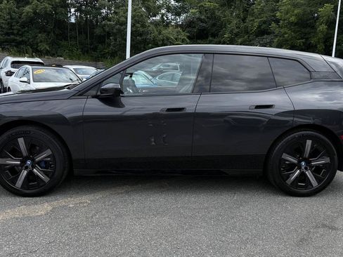 Used 2024 BMW iX xDrive50 w/ Premium Package AWD/4WD image 74