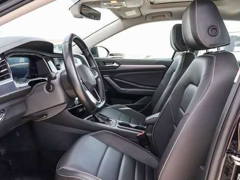 Certified 2024 Volkswagen Jetta SE image 15