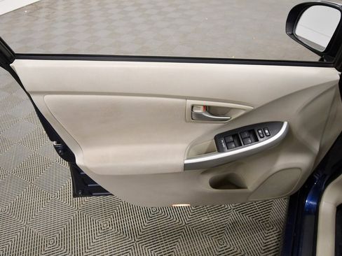 Used 2014 Toyota Prius Two image 10