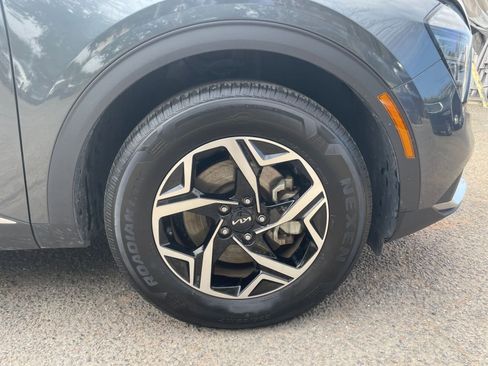 Used 2025 Kia Sportage LX image 29