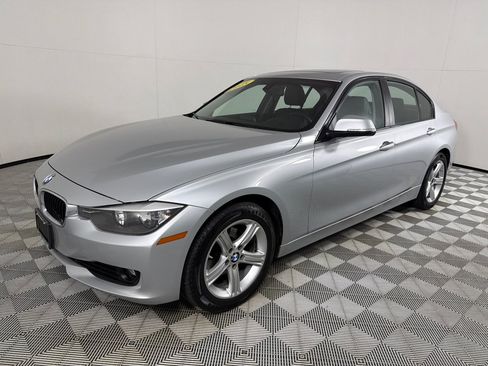 Used 2015 BMW 320i xDrive Sedan AWD/4WD image 9