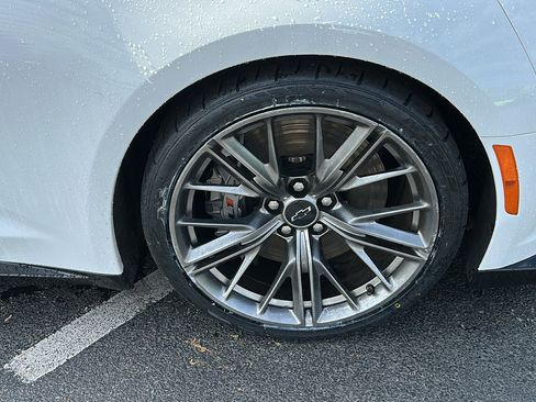 Used 2019 Chevrolet Camaro ZL1 image 9