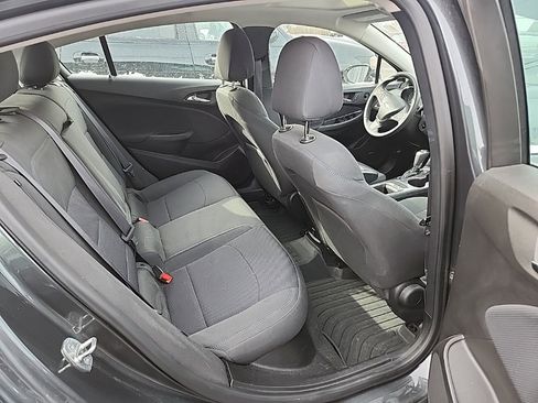 Used 2017 Chevrolet Cruze LT w/ Sun And Sound Package image 8
