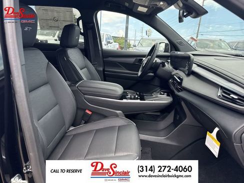New 2026 Buick Enclave Sport Touring FWD image 25