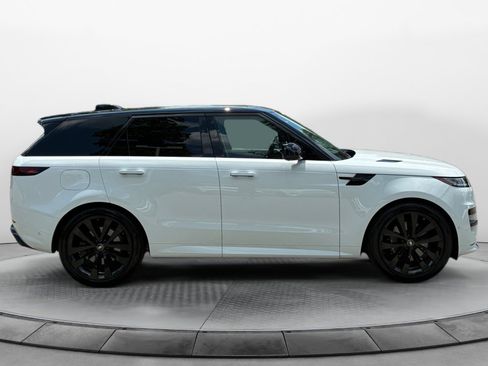Used 2025 Land Rover Range Rover Sport Dynamic SE AWD/4WD image 8