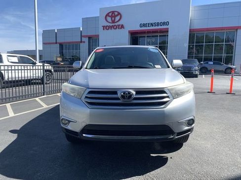 Used 2013 Toyota Highlander Limited FWD image 3