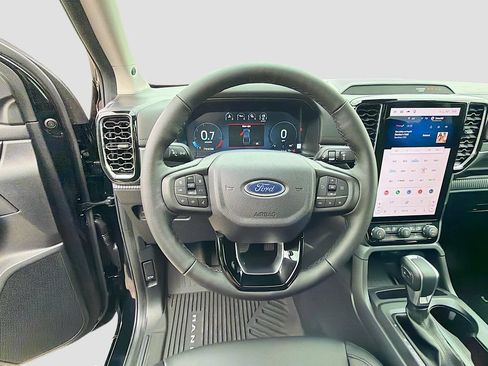 New 2026 Ford Ranger Lariat w/ Black Appearance Package AWD/4WD image 11