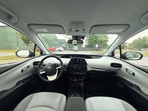 Used 2017 Toyota Prius Two FWD image 14