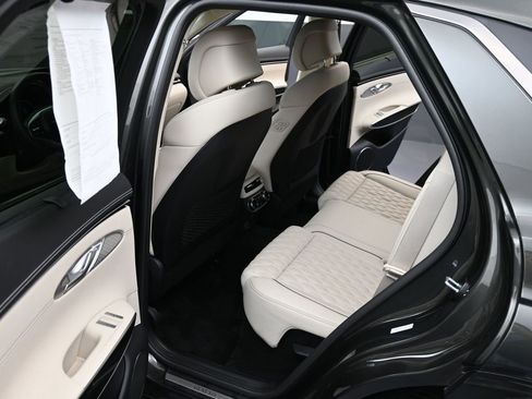 Used 2025 Genesis GV70 3.5T Sport w/ Sport Prestige Package image 11