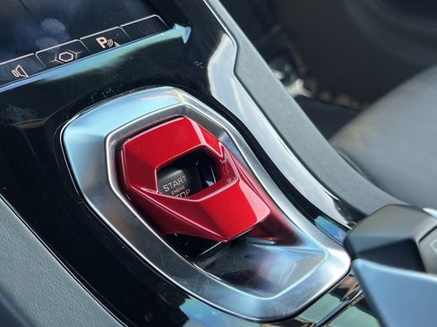 Used 2020 Lamborghini Huracan EVO image 24