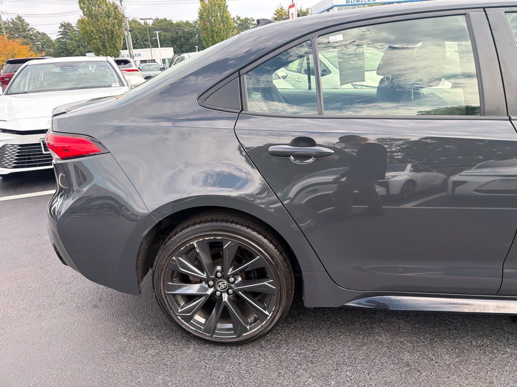 Certified 2024 Toyota Corolla SE w/ SE Premium Package FWD image 4
