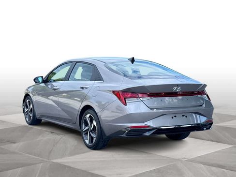 Used 2023 Hyundai Elantra Limited FWD image 6