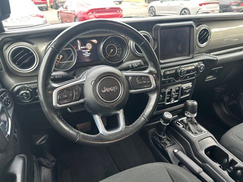 Used 2021 Jeep Gladiator Overland image 22