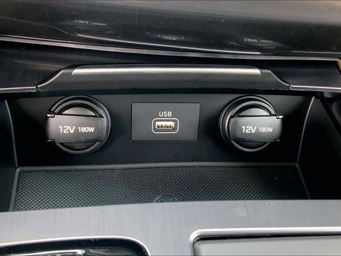 Used 2019 Genesis G80 3.8 image 36