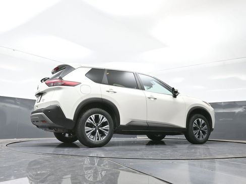 Used 2023 Nissan Rogue SV image 48