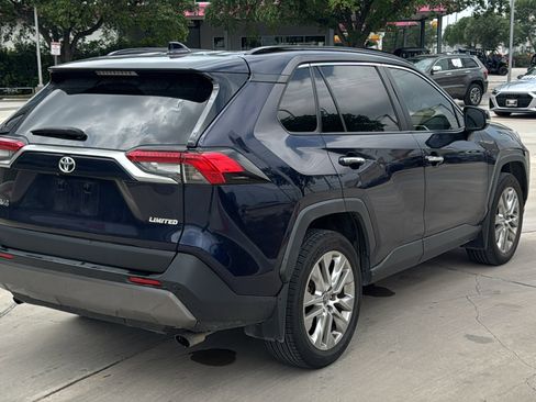 Used 2019 Toyota RAV4 Limited w/ Advanced Technology Package FWD image 7
