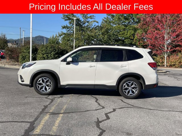 Used 2023 Subaru Forester Premium AWD/4WD image 2