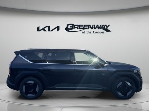 New 2026 Kia EV9 Wind image 5
