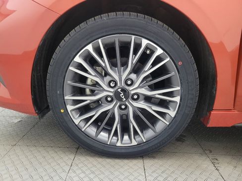 Used 2023 Kia Forte GT-Line w/ GT-Line Premium Package image 31