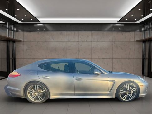 Used 2011 Porsche Panamera 4 image 7