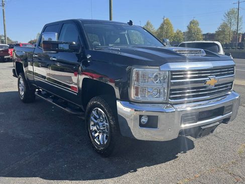 Used 2018 Chevrolet Silverado 2500 LTZ w/ Duramax Plus Package AWD/4WD image 4