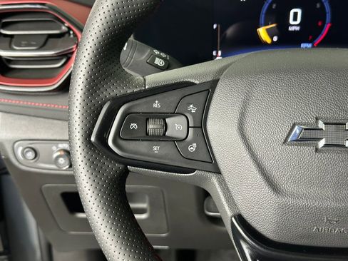 Used 2025 Chevrolet TrailBlazer RS w/ Convenience Package AWD/4WD image 13