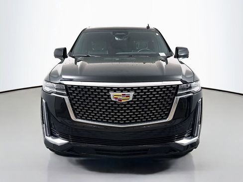 Used 2023 Cadillac Escalade Premium Luxury image 2