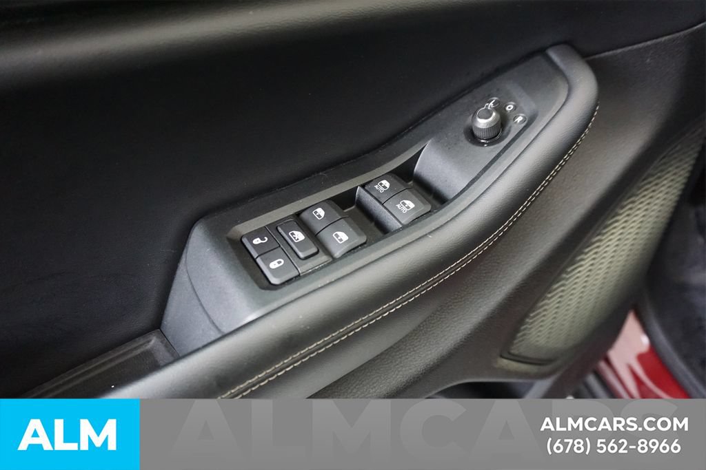 Used 2025 Jeep Grand Cherokee Altitude AWD/4WD image 48