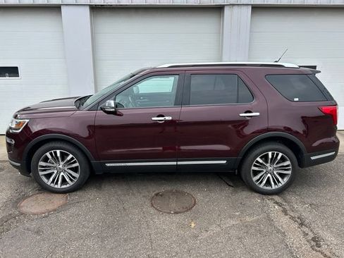 Certified 2018 Ford Explorer Platinum AWD/4WD image 3