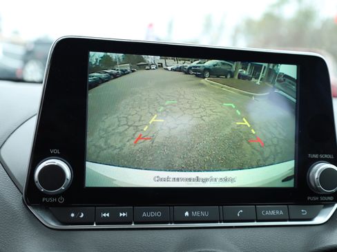 Used 2024 Nissan Sentra SV image 29