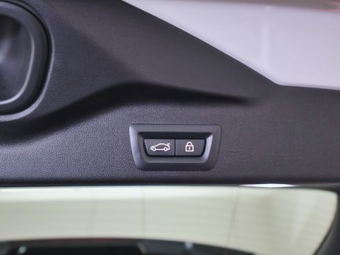 Used 2020 BMW X5 xDrive40i w/ Premium Package image 11