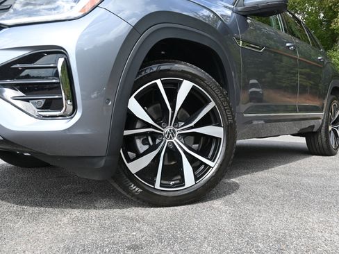 Used 2024 Volkswagen Atlas Cross Sport SEL Premium R-Line image 37