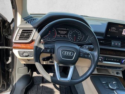 Used 2018 Audi Q5 2.0T Premium image 11