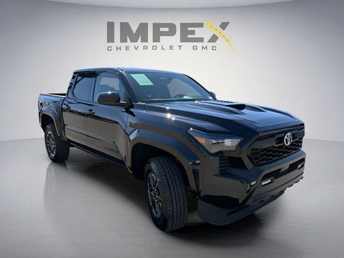 Used 2025 Toyota Tacoma TRD Sport AWD/4WD image 7