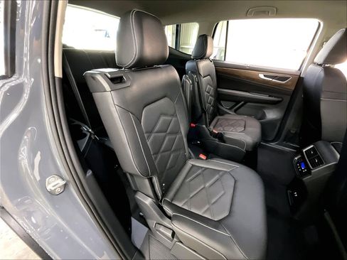 New 2026 Volkswagen Atlas SE image 27