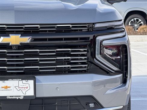 New 2026 Chevrolet Suburban High Country image 8