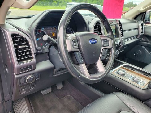 Used 2021 Ford Expedition Platinum image 13