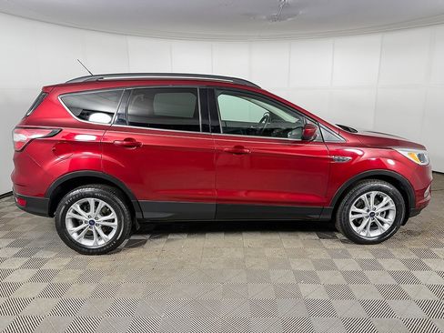 Used 2018 Ford Escape SE image 11