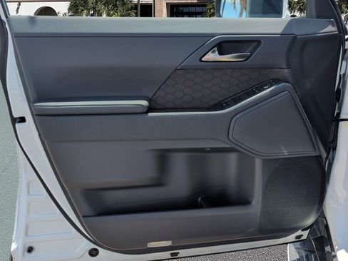 Certified 2025 Lexus GX 550 w/ Accessory Package (2T) AWD/4WD image 8