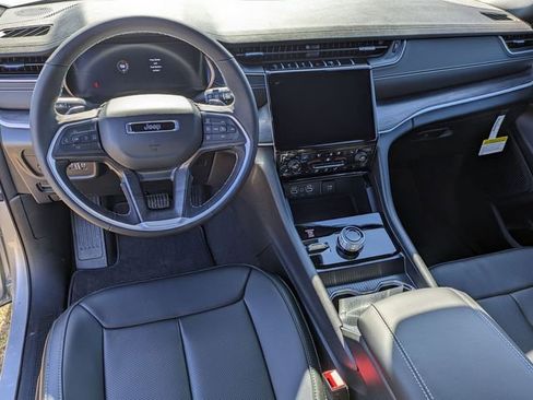 New 2025 Jeep Grand Cherokee L Limited w/ Luxury Tech Group II AWD/4WD image 30