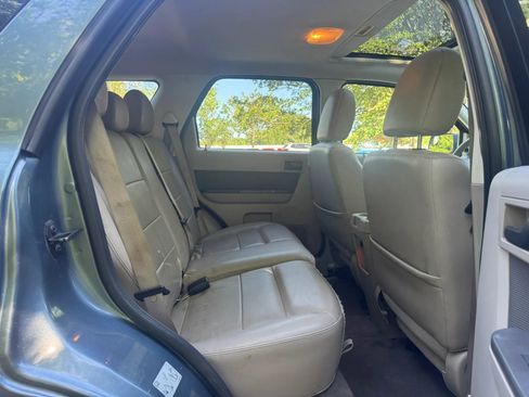 Used 2010 Ford Escape XLT AWD/4WD image 14