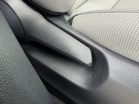 Used 2024 Toyota Corolla Cross L FWD image 26