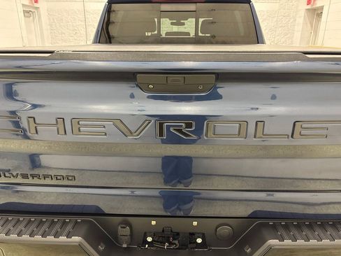 Used 2020 Chevrolet Silverado 1500 LT Trail Boss AWD/4WD image 5