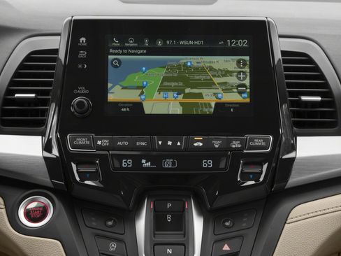 Used 2018 Honda Odyssey Touring image 13